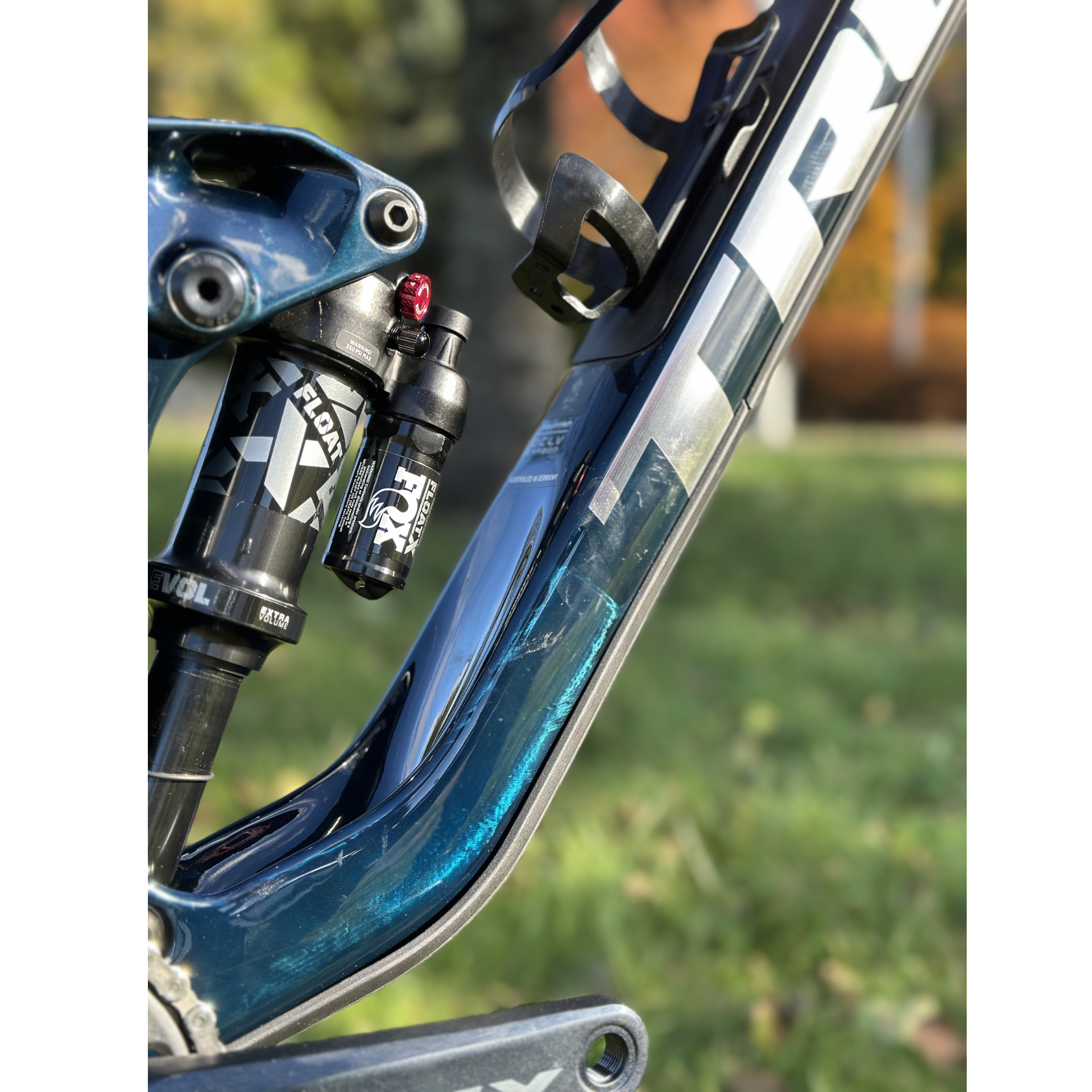 Trek Slash 9.7 Gen 5 – trail-maastopyörä, OCLV Mountain Carbon