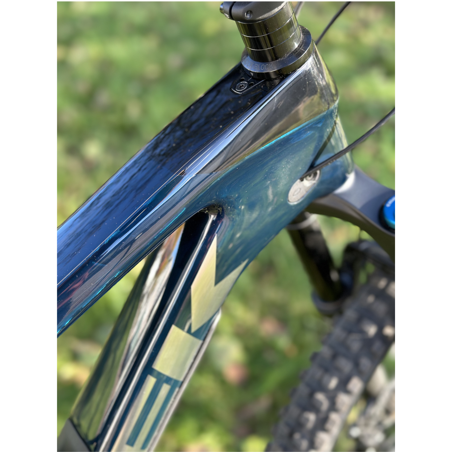 Trek Slash 9.7 Gen 5 – trail-maastopyörä, OCLV Mountain Carbon