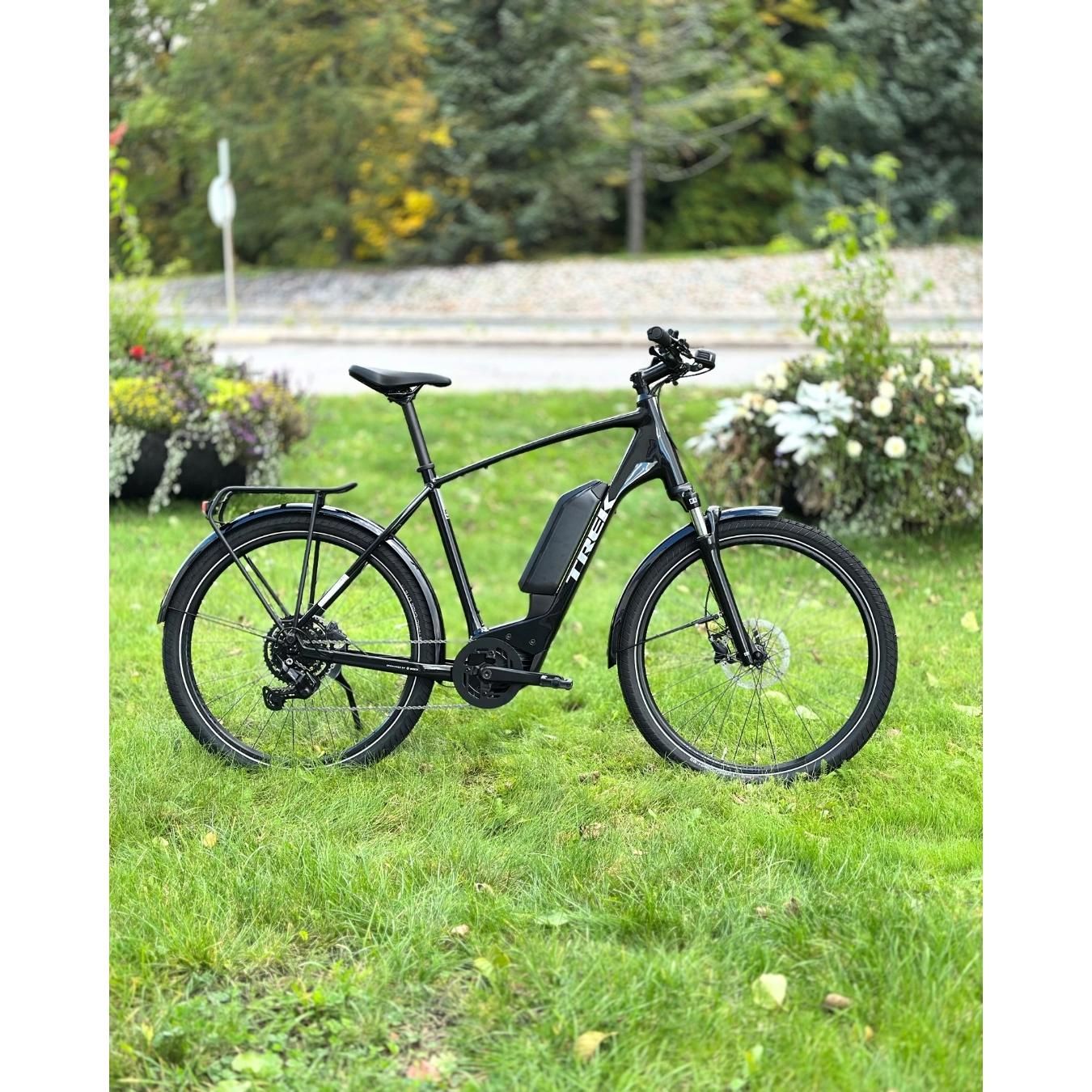 Trek Allant+ 5 – sähköhybridipyörä, 85 Nm, 545 Wh