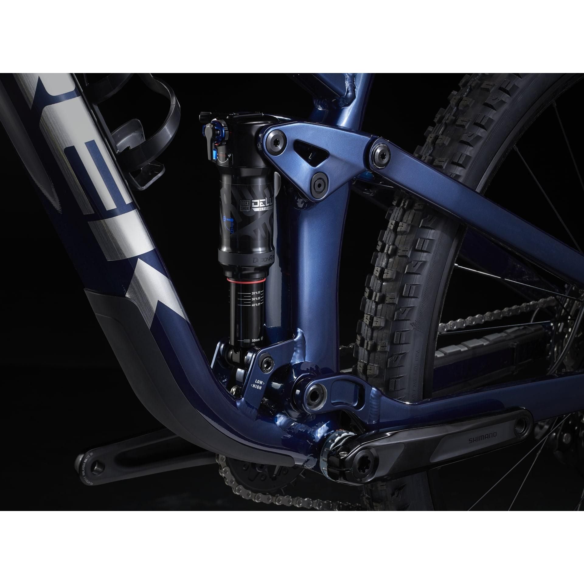 Trek Top Fuel 8 – täysjousitettu maastopyörä, 120 mm