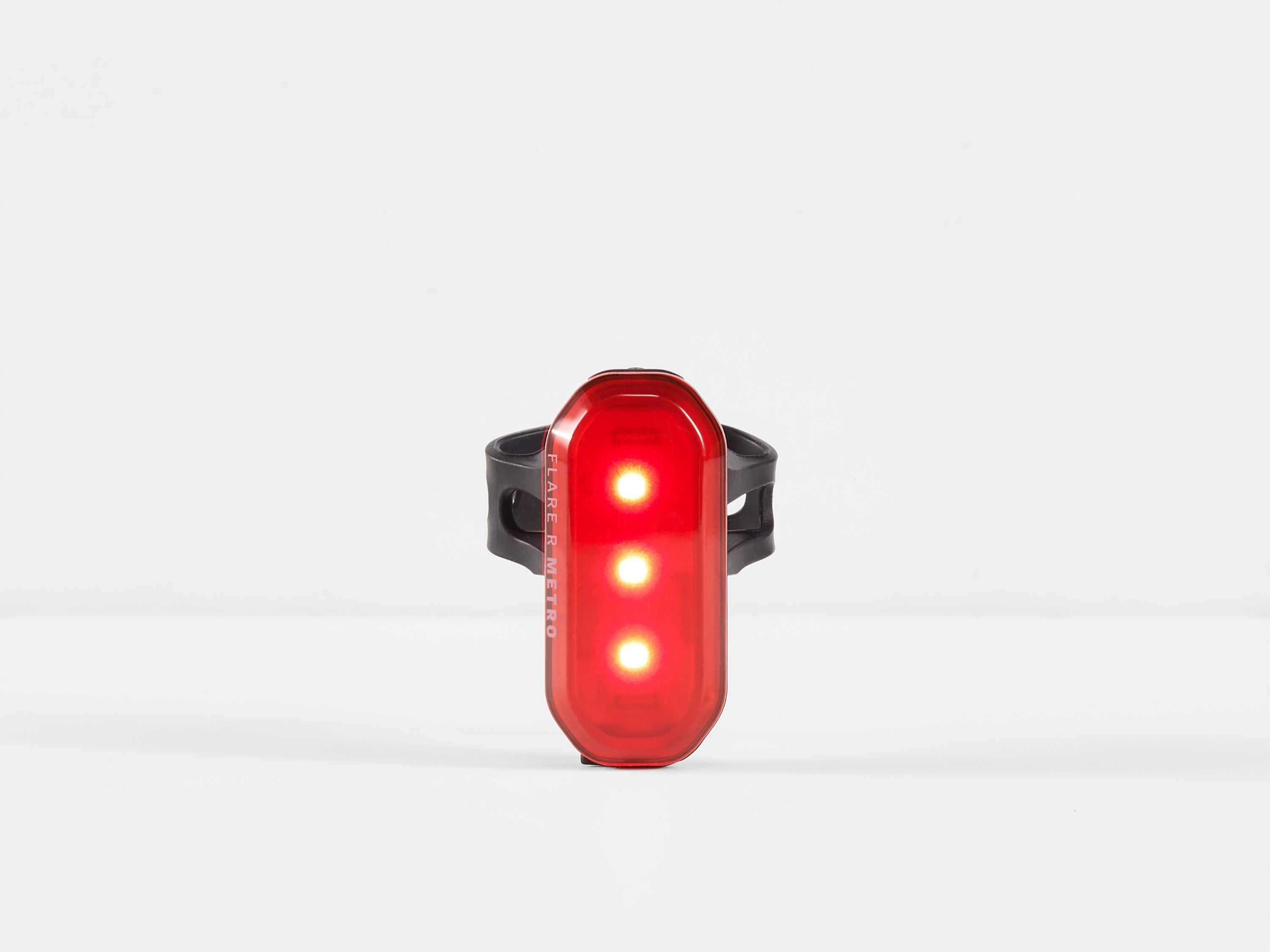 Trek Flare R Metro – USB-ladattava takavalo, 20 lm, IPX4