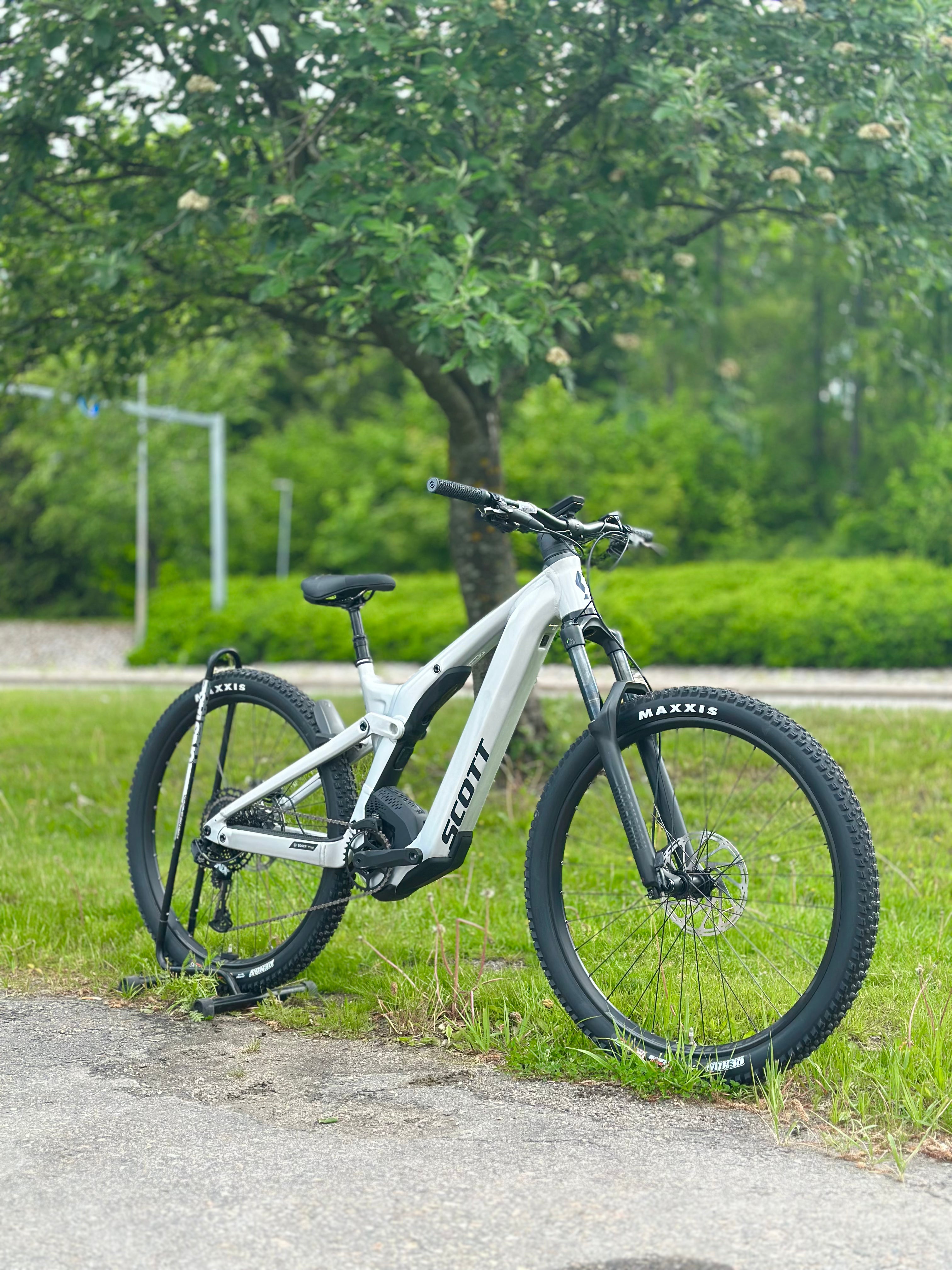 Scott Strike eRIDE 920 EVO – Täysjousitettu enduro-eMTB, 85 Nm, 625 Wh