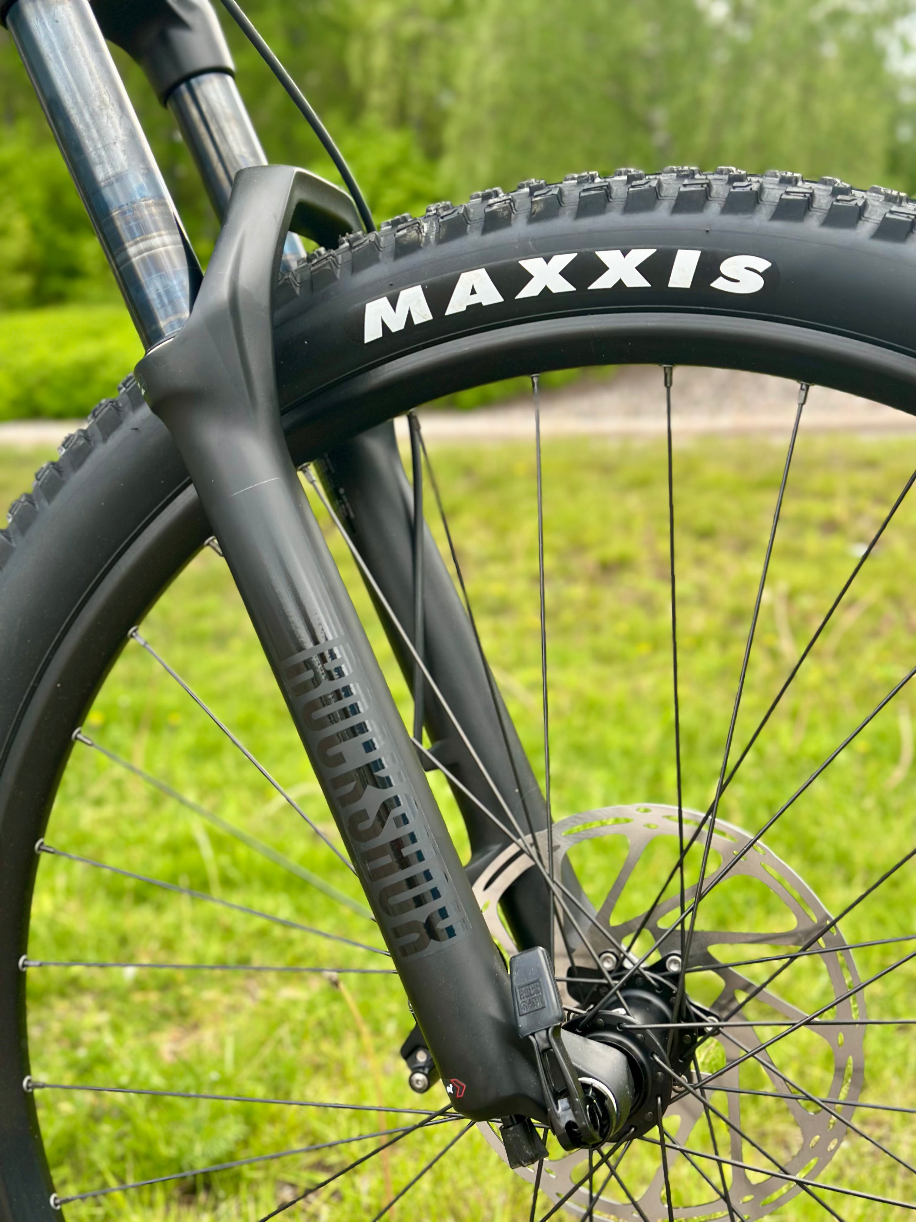 Scott Strike eRIDE 920 EVO – Täysjousitettu enduro-eMTB, 85 Nm, 625 Wh