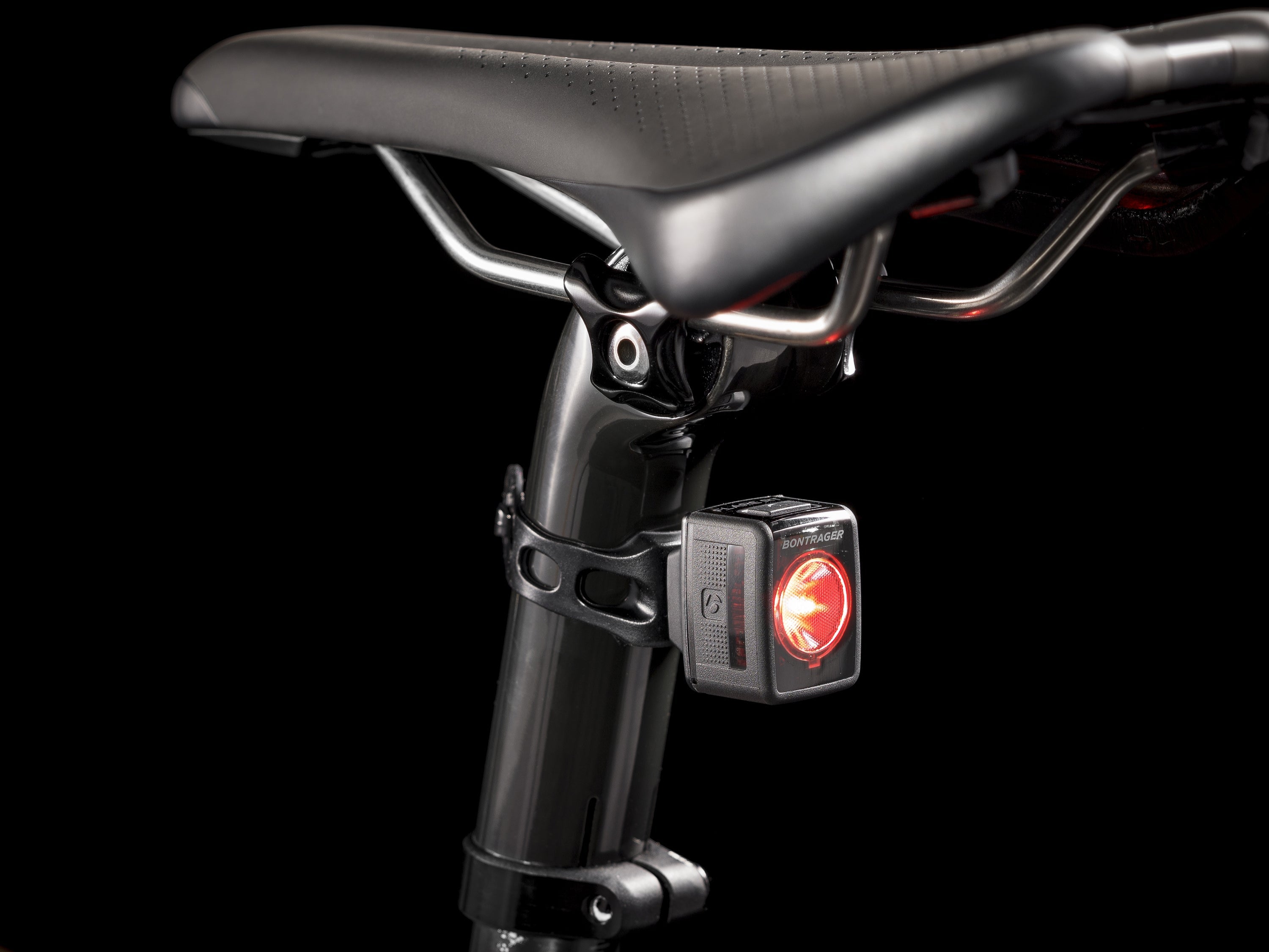 Trek Istuinmasto Color-Matched Carbon & 7mm Round Ears