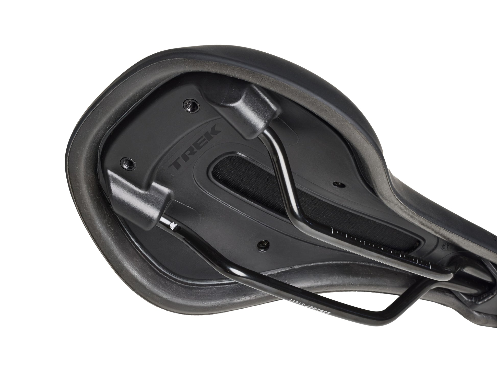 Trek Verse Trail satula 145mm musta