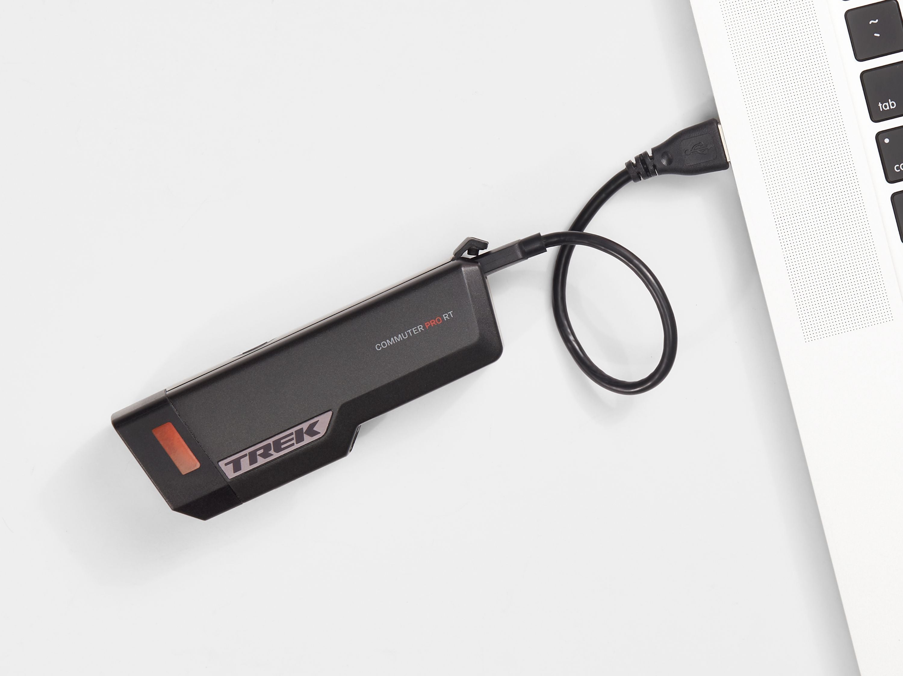 Bontrager Trek Etuvalo Commuter Pro RT – 1300 lm, Kindbeam, USB-C