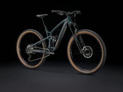 Trek Fuel EX 8 XT Gen 6 täysjousto maastopyörä