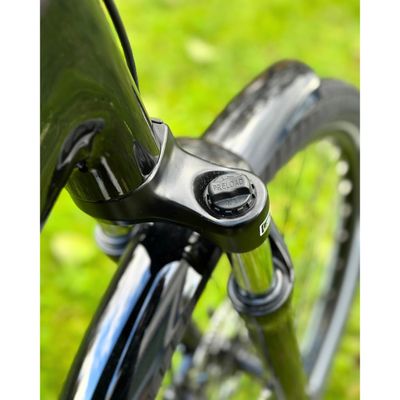 Trek Allant+ 5 800Wh sähköpyörän haarukan säätönappi