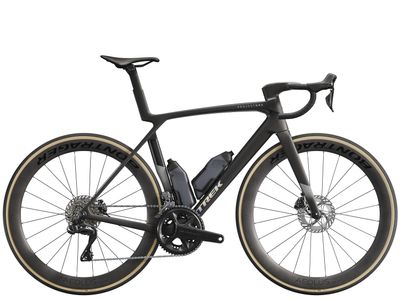 Trek Madone SLR 7 Gen 8 — maantiepyörä kilpakäyttöön