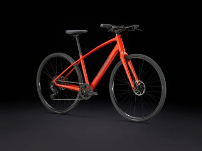 Trek FX 2 hybridi pyörä etuviistosta