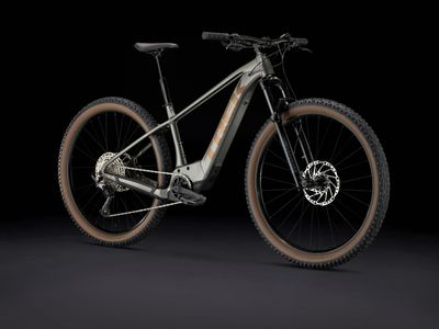 Trek Marlin+ 8 sähkömaastopyörä